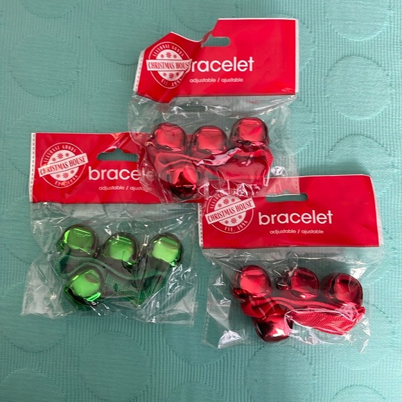 Christmas House Velcro adjustable jingle bell bracelets - Picture 1 of 5